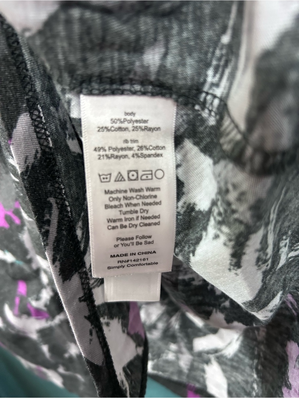 NWOT LulaRoe XL Cozy Kate Gray Floral 3/4 Sleeve Tee with Purple Highlights - Picture 3 of 4